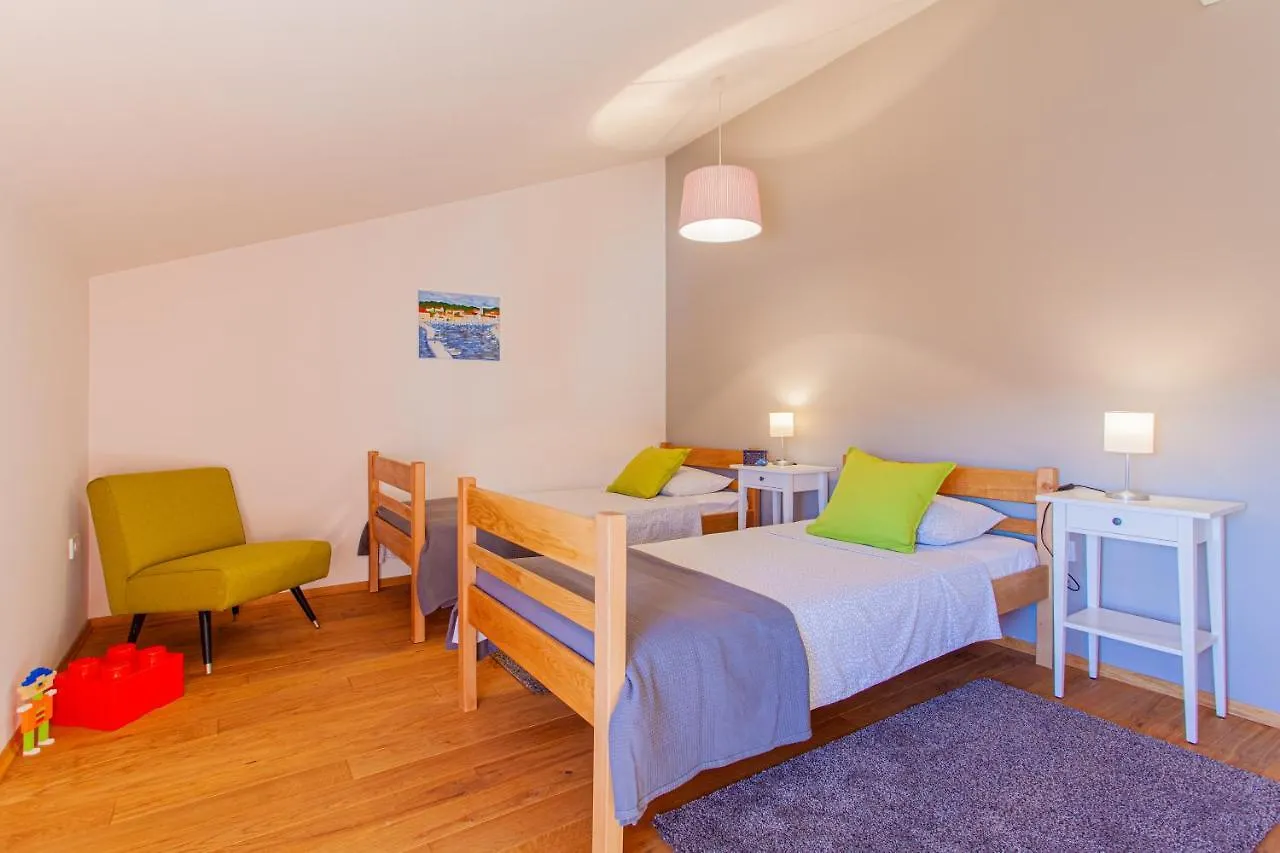 Apartment Leni Cres